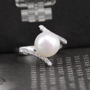 Elegant Silver Pearl Ring
